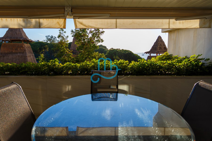 Deluxe Two-Bedroom Apartment with Side Sea View