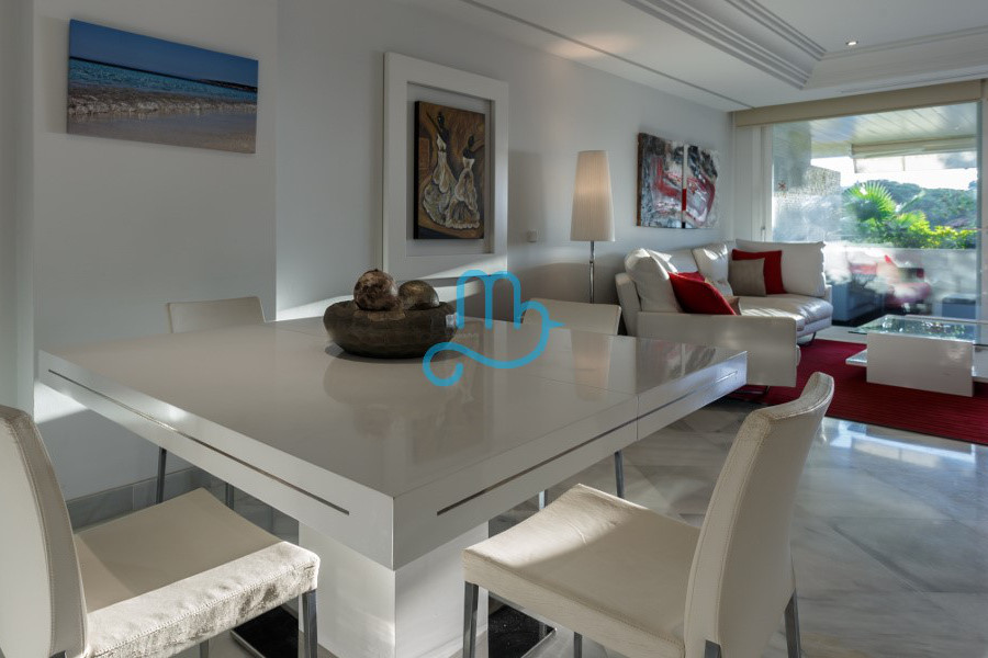 Deluxe Two-Bedroom Apartment with Side Sea View