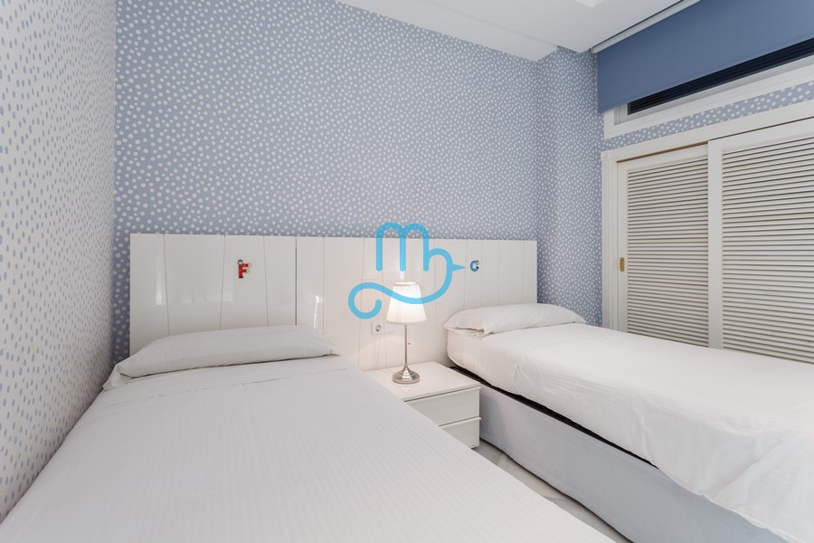 Deluxe Two-Bedroom Apartment with Side Sea View